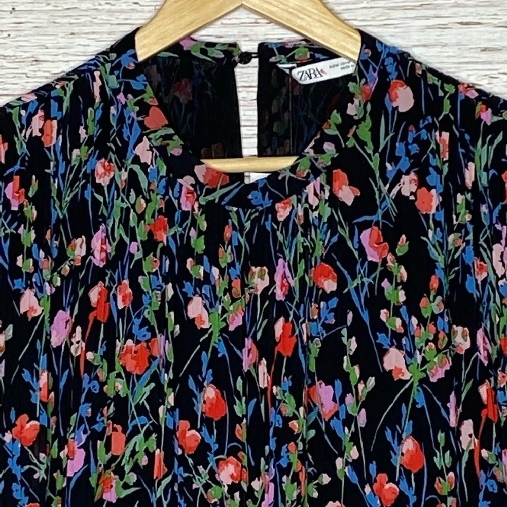NWT Zara The Annie Dress Floral Pleated Dress Sz M - Picture 5 of 16